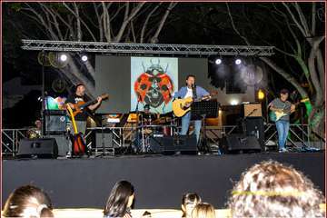 Los Sarantontones despachan el mejor rock español en Los Llanos de Telde/Ildefonso Rodríguez.